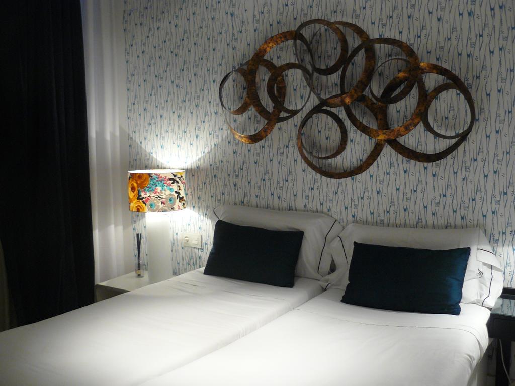 Apartamentos Manzana Мадрид Номер фото