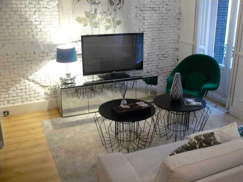 Apartamentos Manzana Мадрид Экстерьер фото